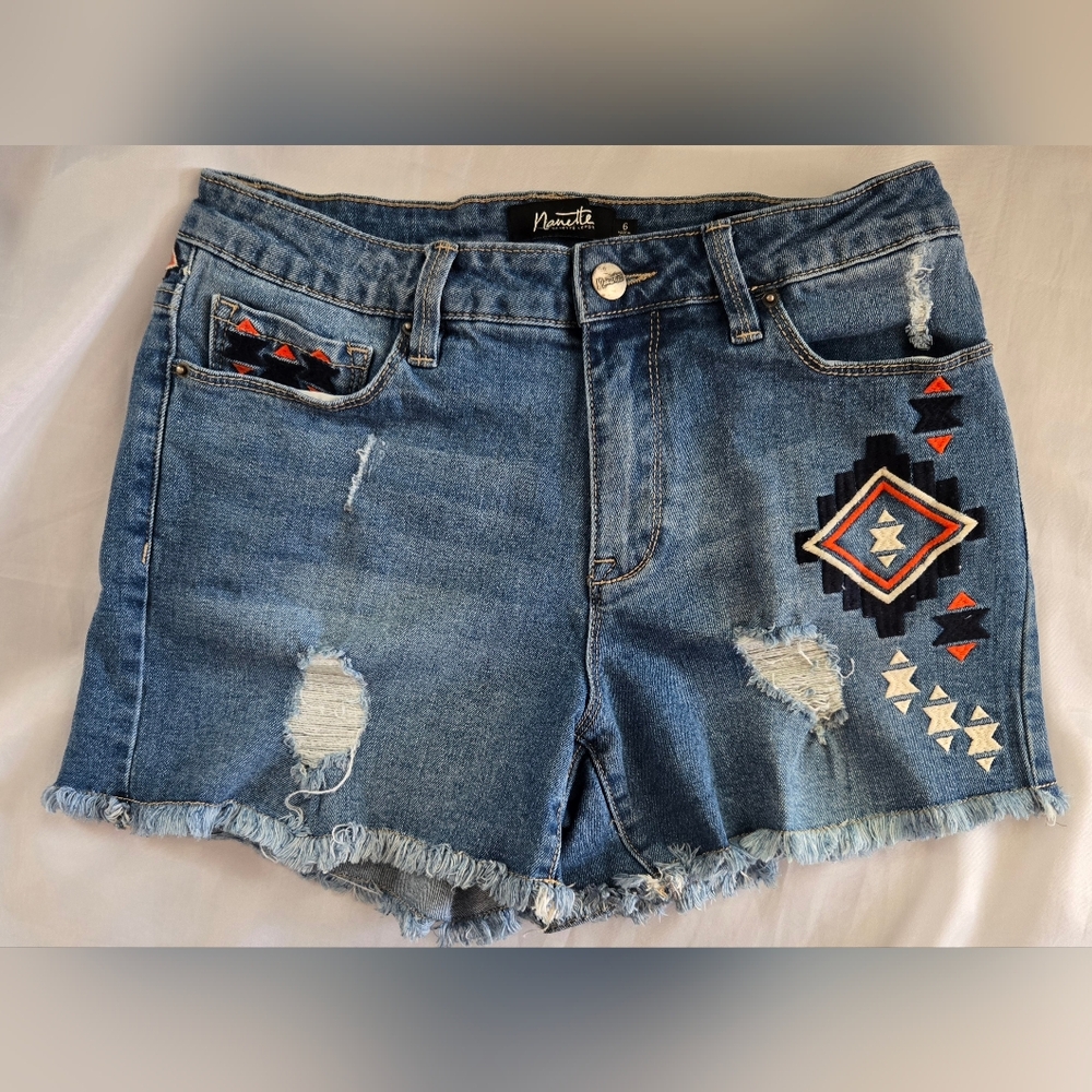 Nanette Lepore Denim Shorts Sz 6 Southwestern Embroidery 3 1/2" Inseam